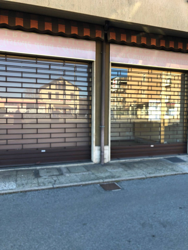 Vai alla scheda: Negozio Affitto Luino